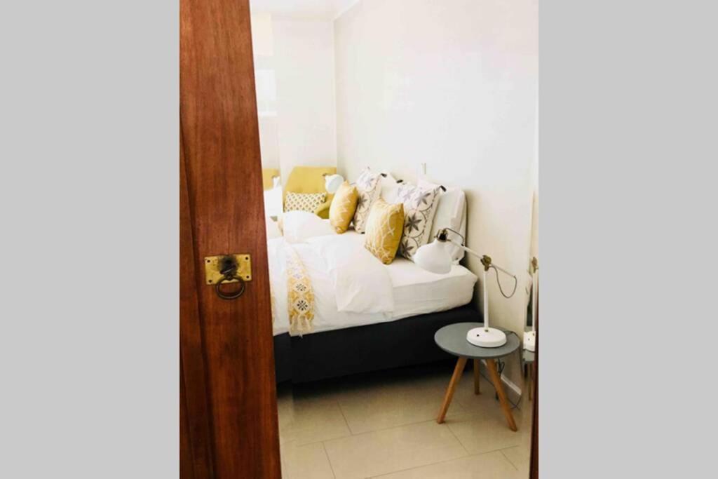 Large Family Retro Flat In City Center- Large Terrace & Garden View, Free Parking Luxemburg Exterior foto